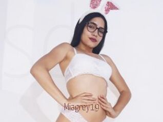 Miagrey19